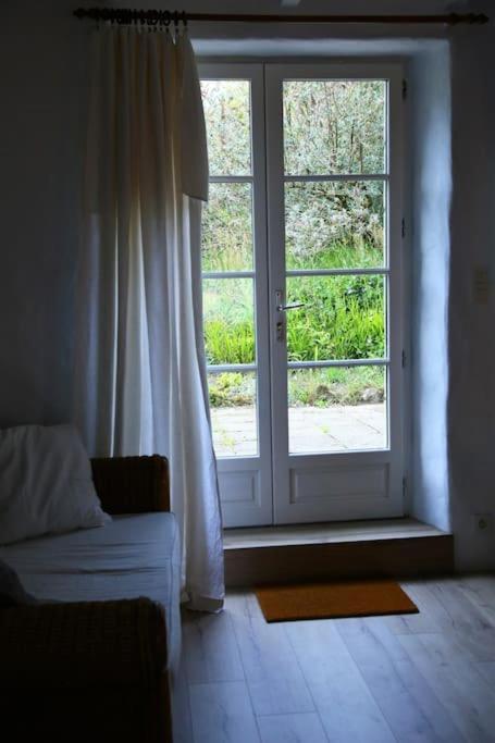 Relax With Art And Nature Mellionnec Buitenkant foto