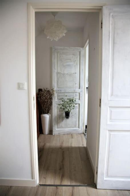 Relax With Art And Nature Mellionnec Buitenkant foto